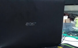 Laptop Acer Đang Dùng Bỗng Màn Hình Đen Thui? Đừng Lo, Có Cách Cứu!