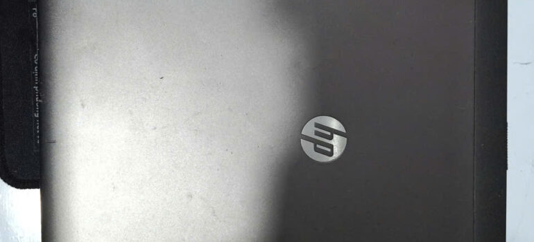 ⚡ Laptop HP Đang Dùng Tự Tắt – Lỗi Gì? Nguyên Nhân Và Cách Khắc Phục Chuẩn Xưởng! ⚡ Laptop HP Đang Dùng Tự Tắt – Lỗi Gì? Nguyên Nhân Và Cách Khắc Phục Chuẩn Xưởng!