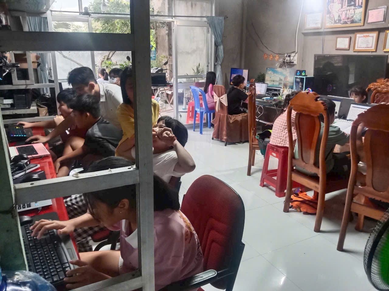 Tự học tin học văn phòng tài nhà